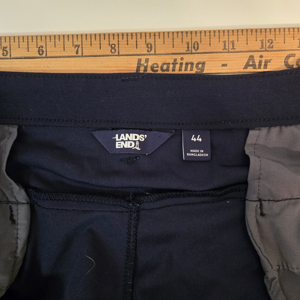 Lands' End Men's Navy Flat-Front Shorts - Picture 3 of 6